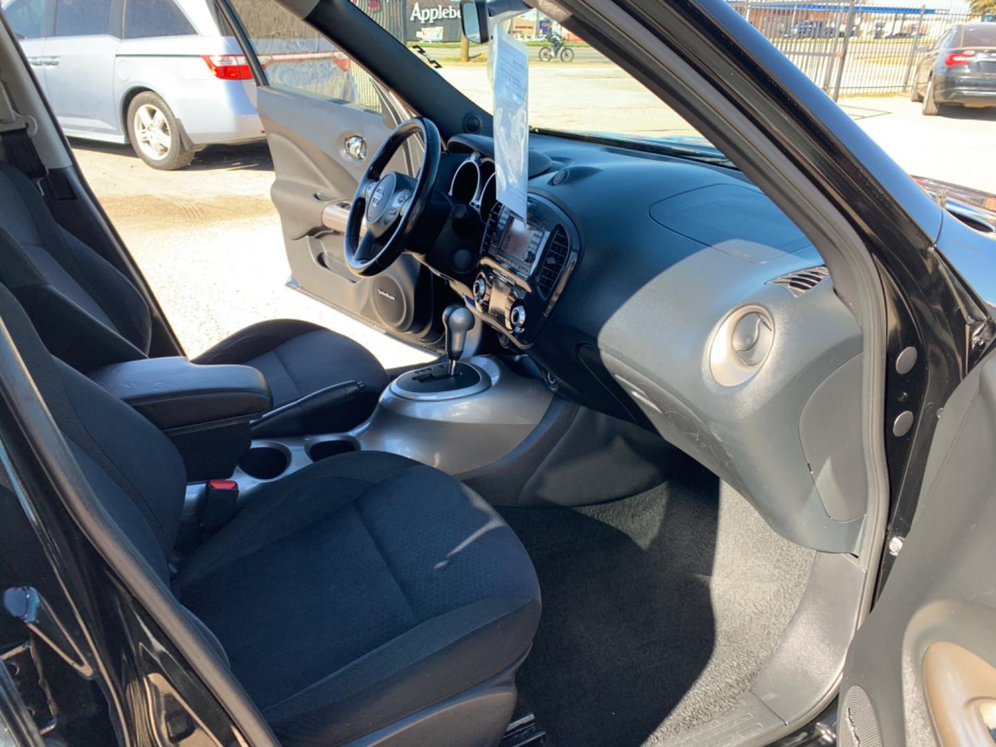 2013 Black /Black Nissan Juke (JN8AF5MV4DT) , AUTOMATIC transmission, located at 1830 North Belt Line Road, Irving, TX, 75061, (469) 524-0199, 32.834373, -96.993584 - Photo#11